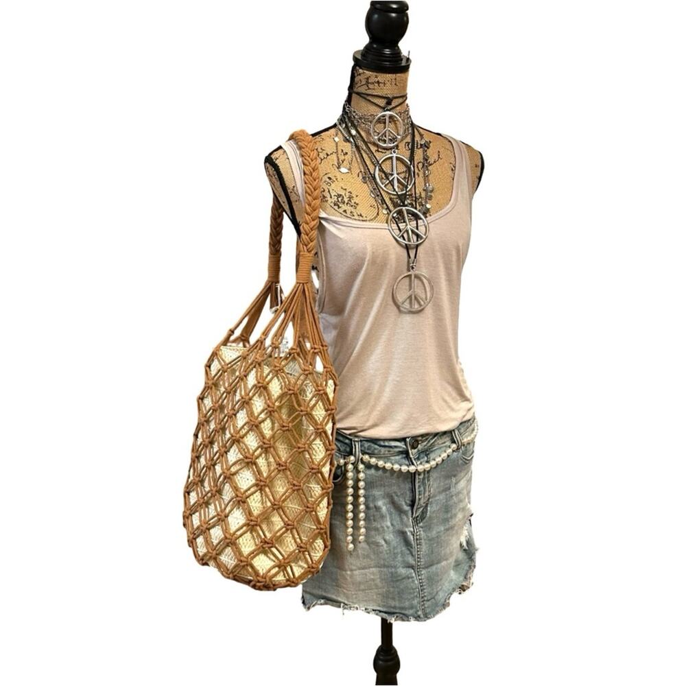 NEW - Universal Thread  Macrame Shoulder Handbag - Picture 2 of 8